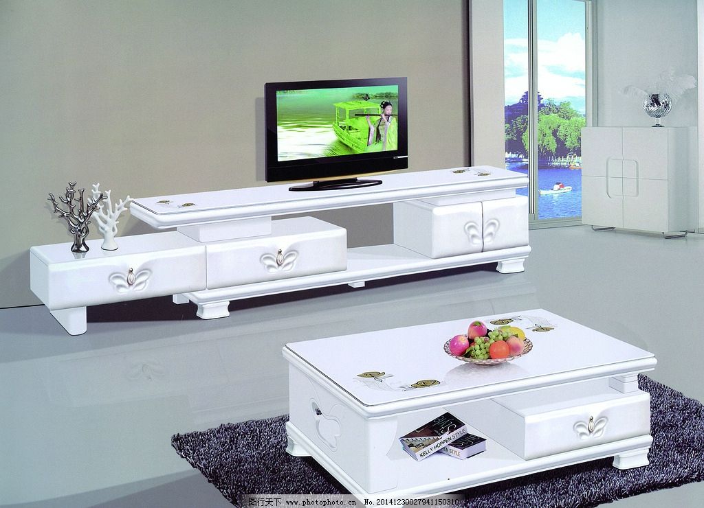 在网上买了这种茶几电视柜，图片有地板和墙纸颜色，帮忙推荐一下用什么颜色沙发比较好看呢。